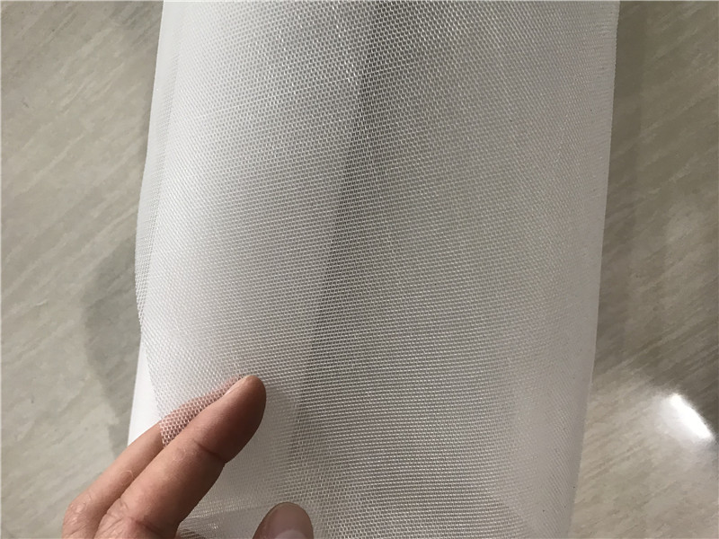 ما الذي يجب أن نولي اهتماما له عند استخدام شبكات مضادة للحشرات？