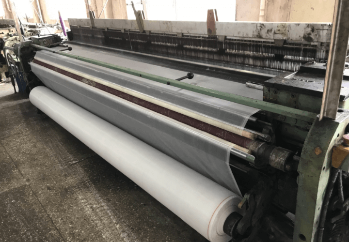 آلة الحياكة المسطحة