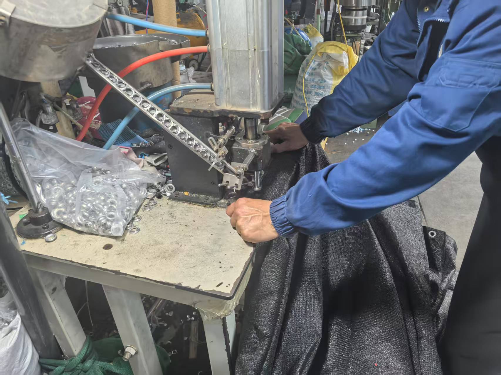 الابازيم اللكمة